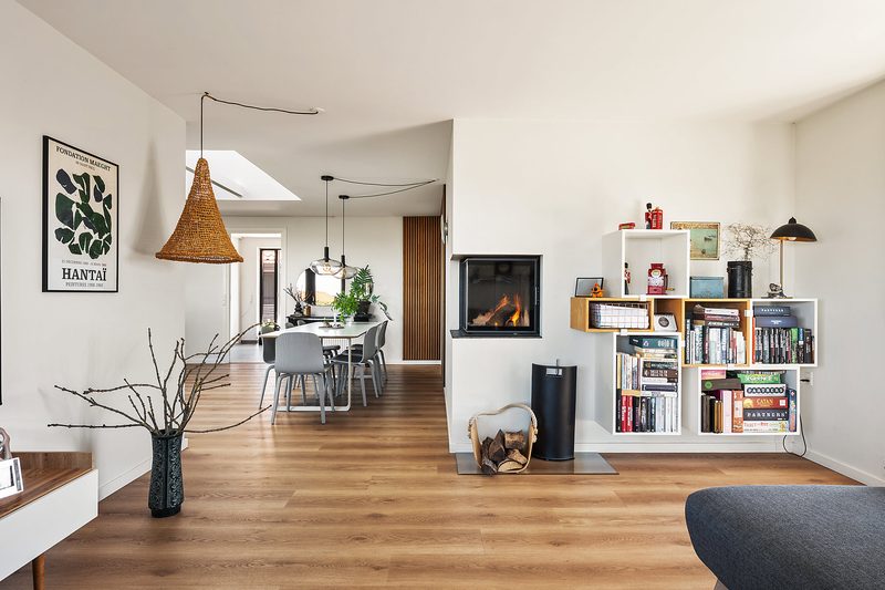 Wohnzimmer mit Morsø-Kaminofen und Essplatz